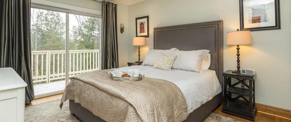 Craigleith Manor Bed & Breakfast Collingwood Exterior foto